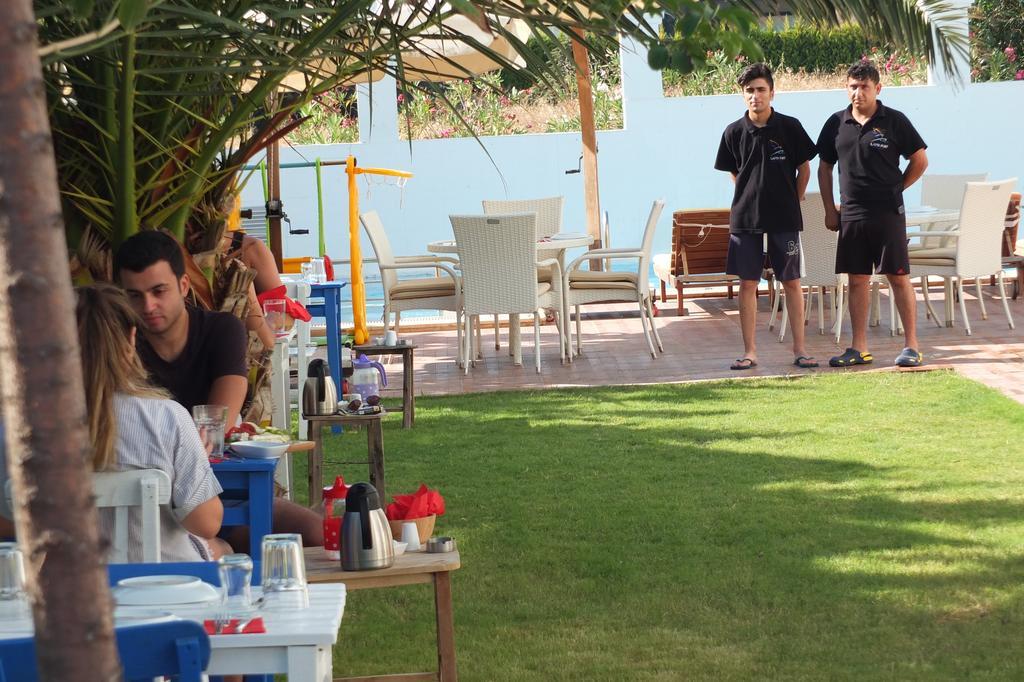 Lapis Port Surf Hotel Alacati Exterior photo